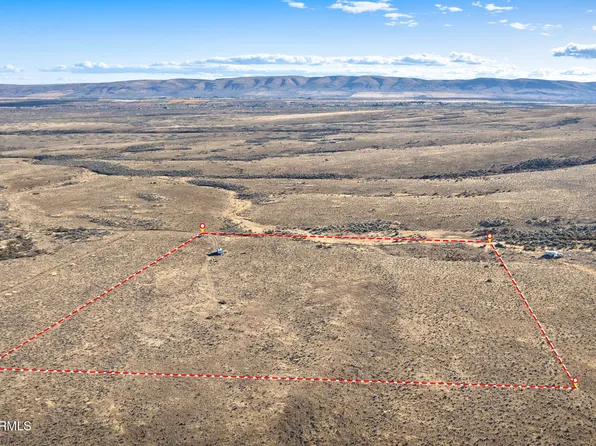 Nka Windy Heart Ln, Yakima, WA 98908