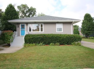 1811 N Center St, Crest Hill, IL 60403