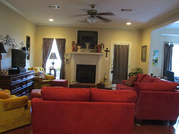 4th image of 602 Parkway Dr