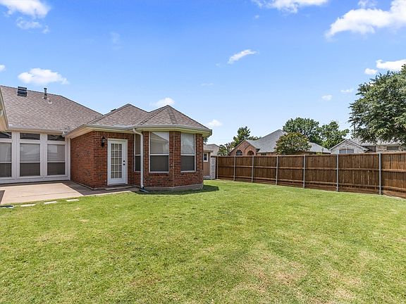 3rd image of 7201 Armstrong Ln