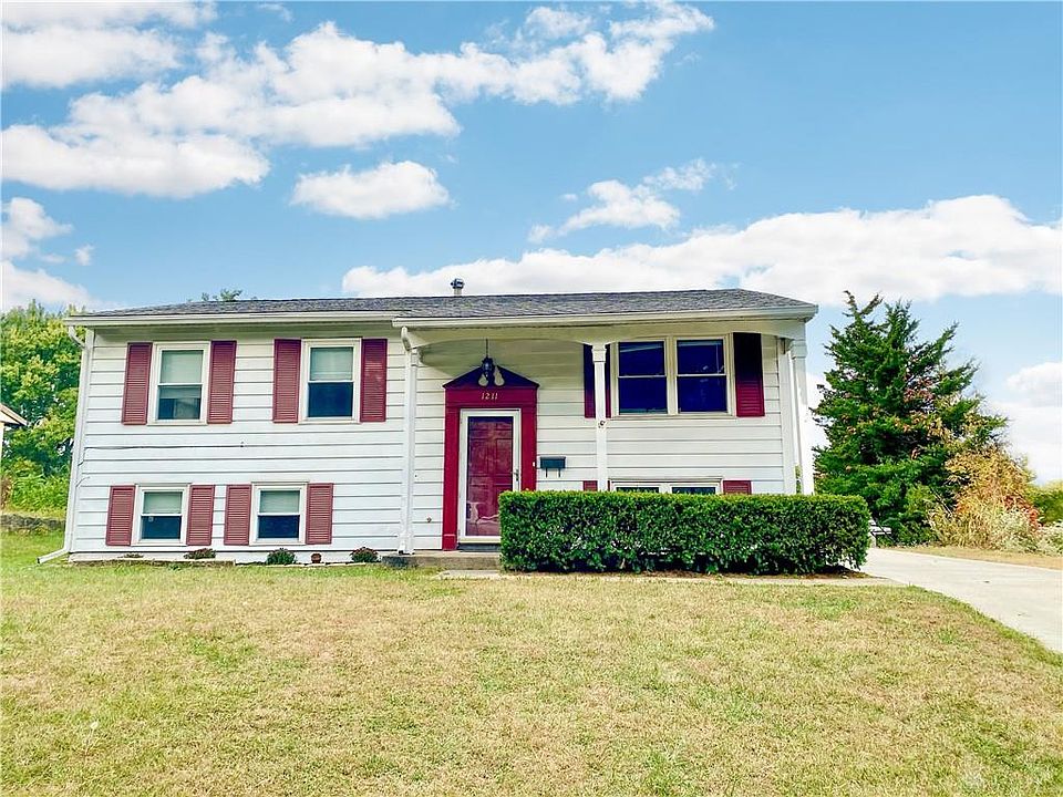 1st image of 1211 Primrose Dr