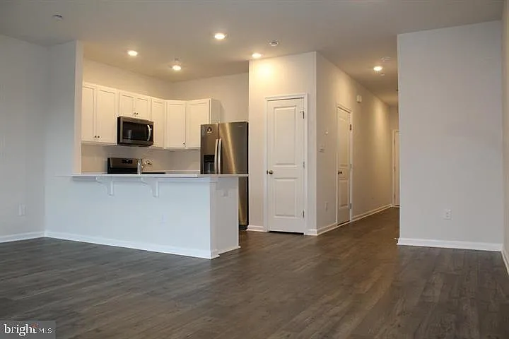157 Mazzeo Dr — Photo 3