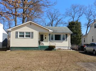 453 Maple St, Warminster, PA 18974