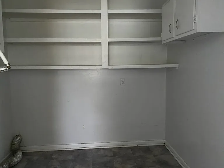 2427 W Graber St — Photo 24