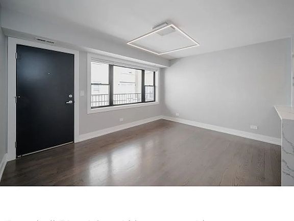 2nd image of 4423 N Ashland Ave #201