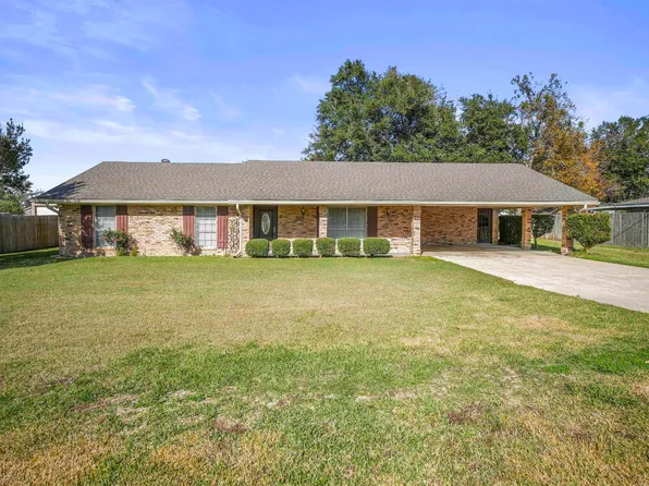 303 Horseshoe Rd, Schriever, LA 70395