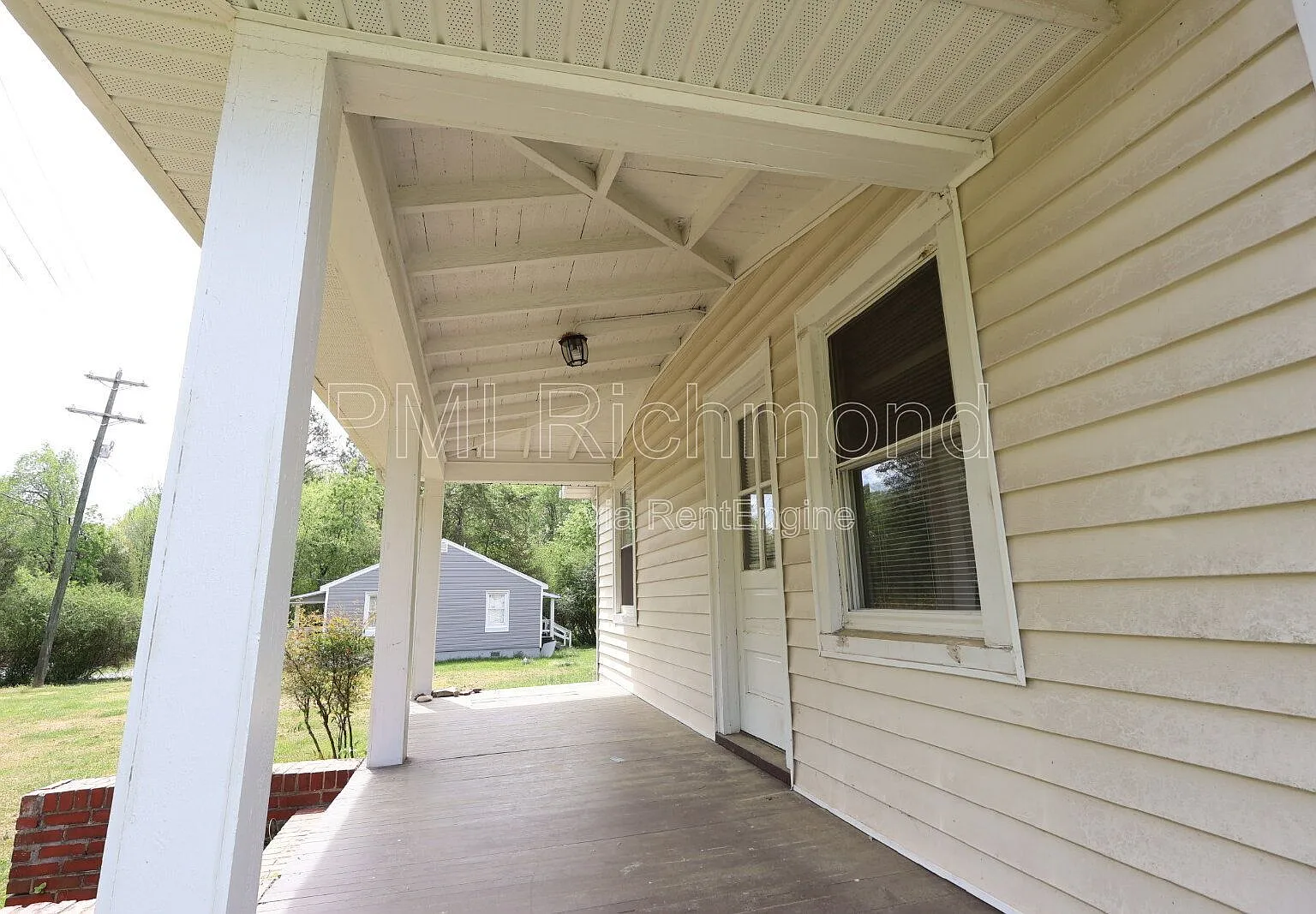 2 bed, 1.0 bath, 850 sqft, $1,600 — Photo 2