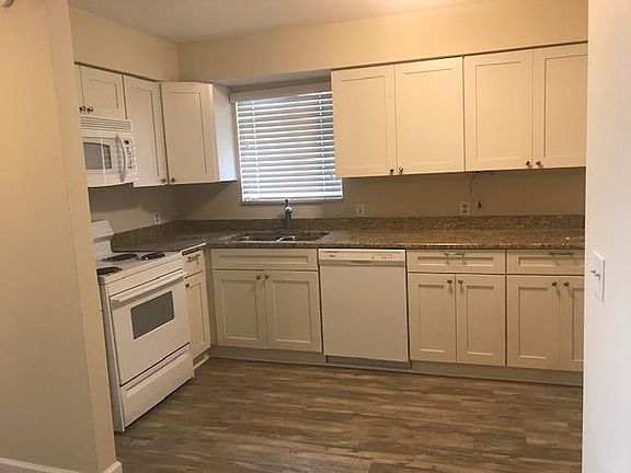 2nd image of 107 2nd St S APT D