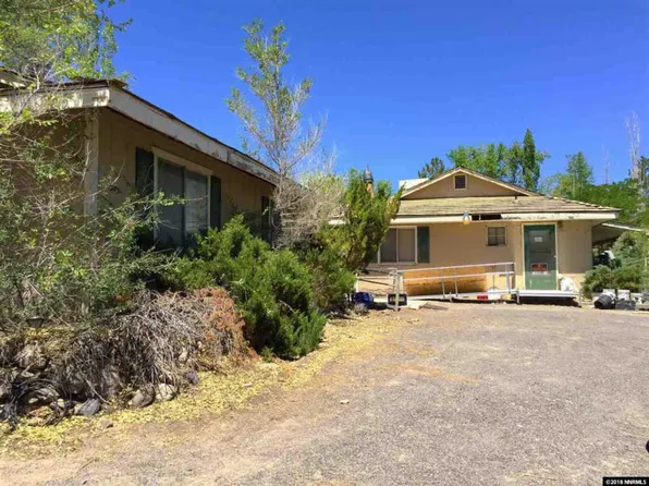 5135 Tamarack St, Silver Springs, NV 89429