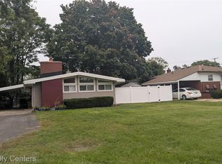 35632 Palmer Rd, Westland, MI 48186