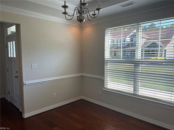 5th image of 2213 Martlet Ln