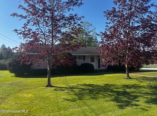 26 4th Ave, Warrensburg, NY 12885