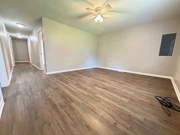 3rd image of 30 Valley Trl APT 5