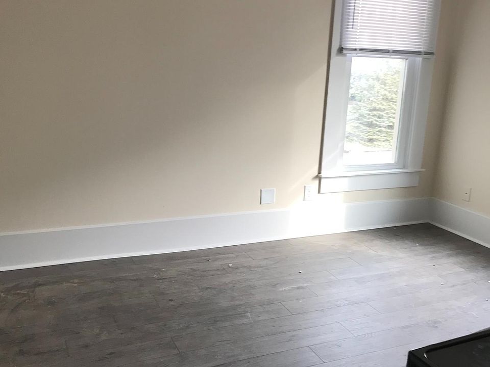 2nd image of 830 N Alabama St #5