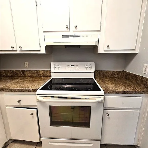 1830 Maravilla Ave #804 — Photo 12