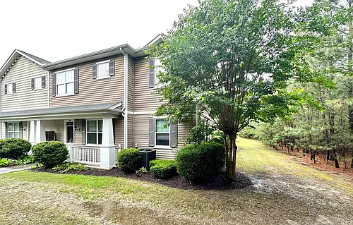 4329 Farringdon Way Photo 1