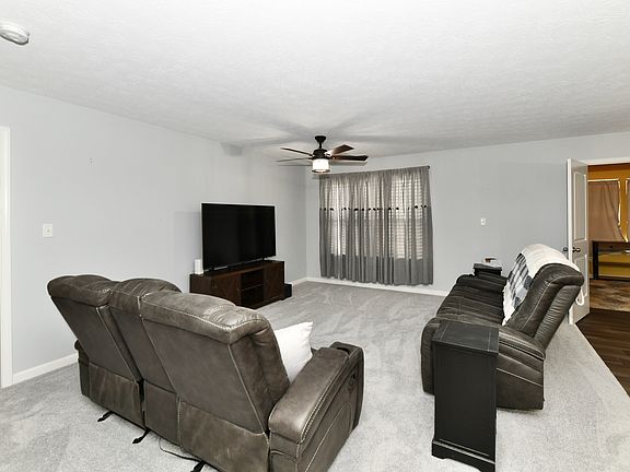 5th image of 1364 Lexington Trl