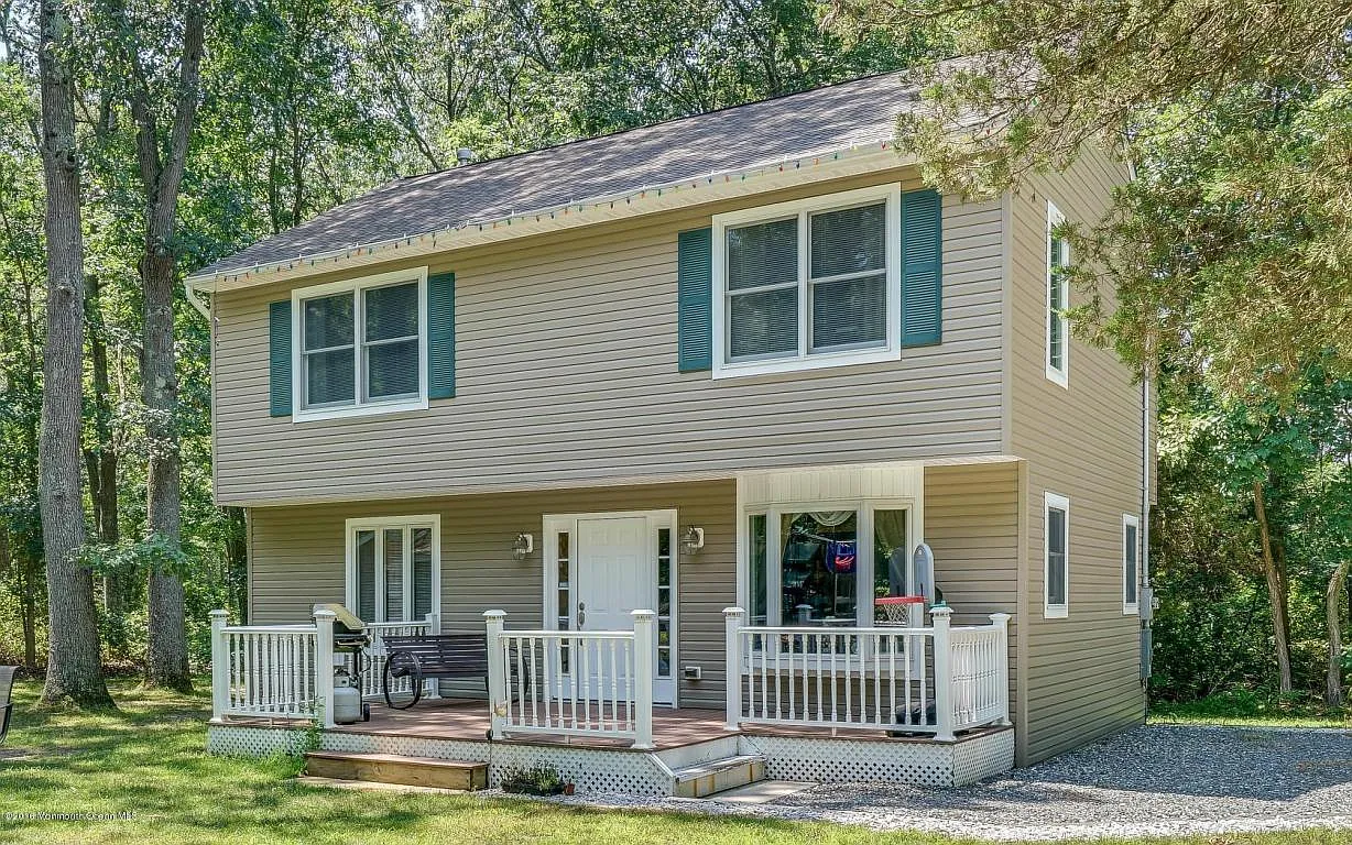 591 Perchuk Ln photo 1