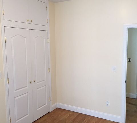 3rd image of 61 W 106th St APT 5C