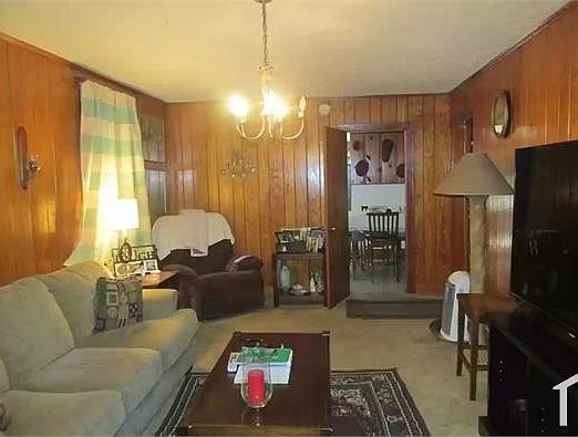 2nd image of 704 Mattingly St