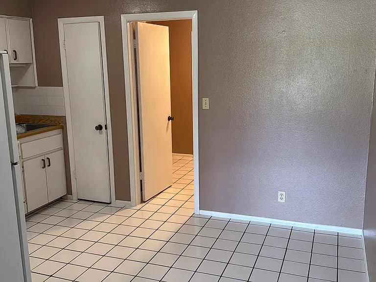 207 Belmont St — Photo 7