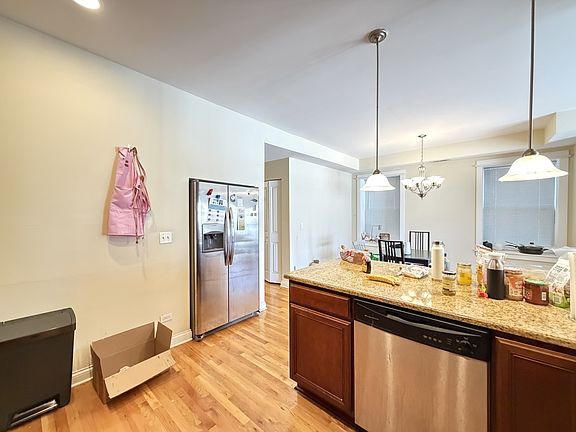 5th image of 1524 W Birchwood Ave APT 3