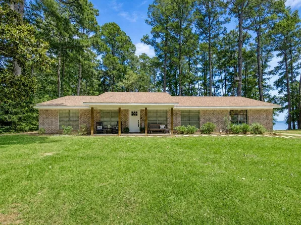 636 Campoli Rd, Etoile, TX 75944