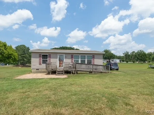 10221 Peachtree Ln, Amelia Court House, VA 23002