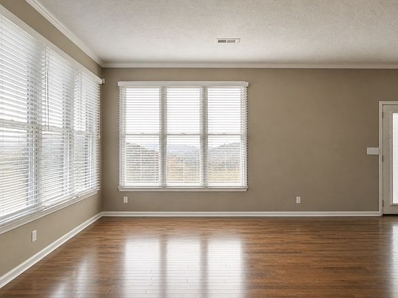 65th image of 327 Stoneybrook Rd