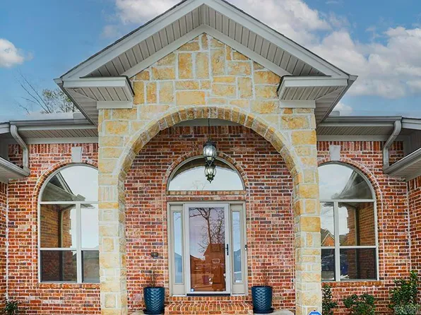 5 Mountain Ridge Cv, Maumelle, AR 72113