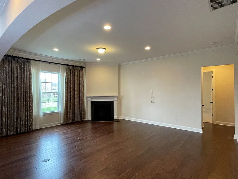 1223 Oleander Ln — Photo 10