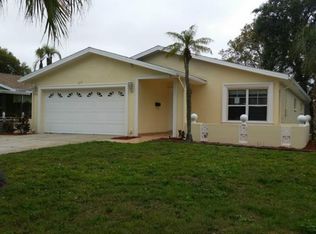 209 NE Monroe Cir N, Saint Petersburg, FL 33702