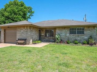 401 Gayclifee Ter, Edmond, OK 73003