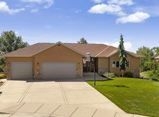 1121 Regency Ct, Rapid City, SD 57702