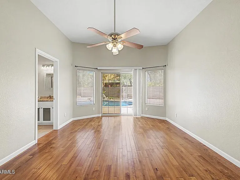558 W Bluefield Ave — Photo 6