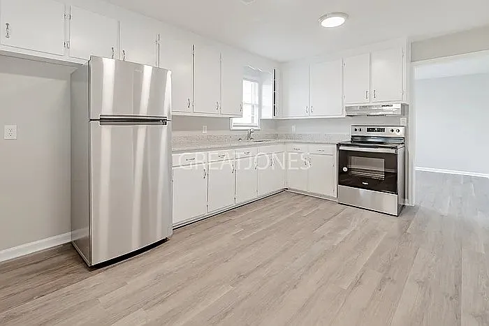 1700 South Seale Road, 36869; #90071 - 90071 — Photo 2