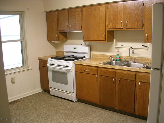 4th image of 6409 South Dr