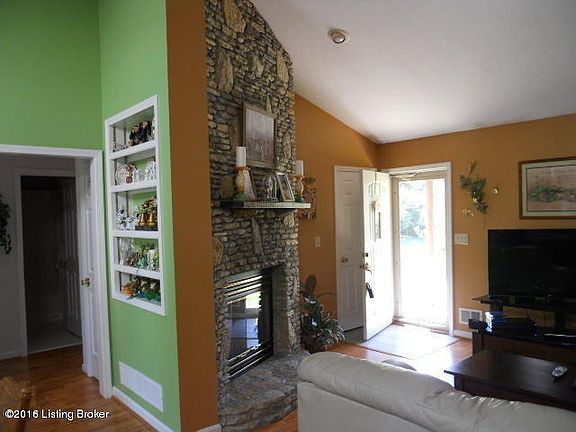 Greatroom & Kitchen View