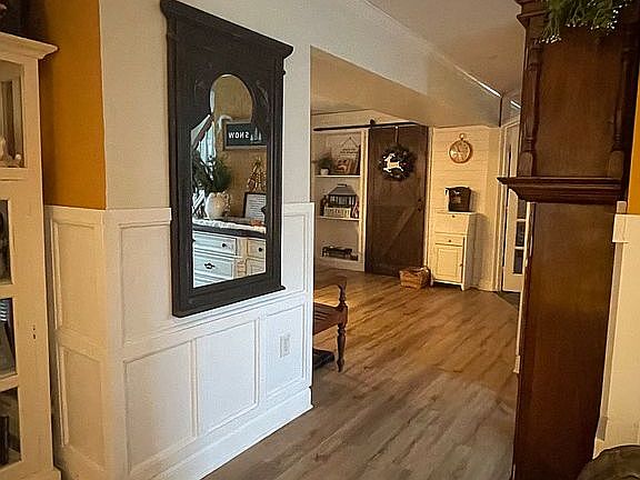 5th image of 611 Haifa Ct