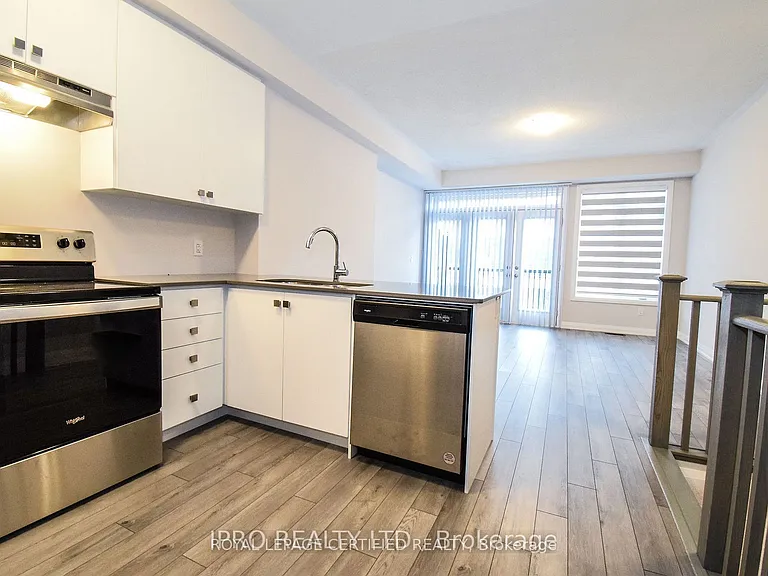 585 Colborne St E #404 — Photo 14