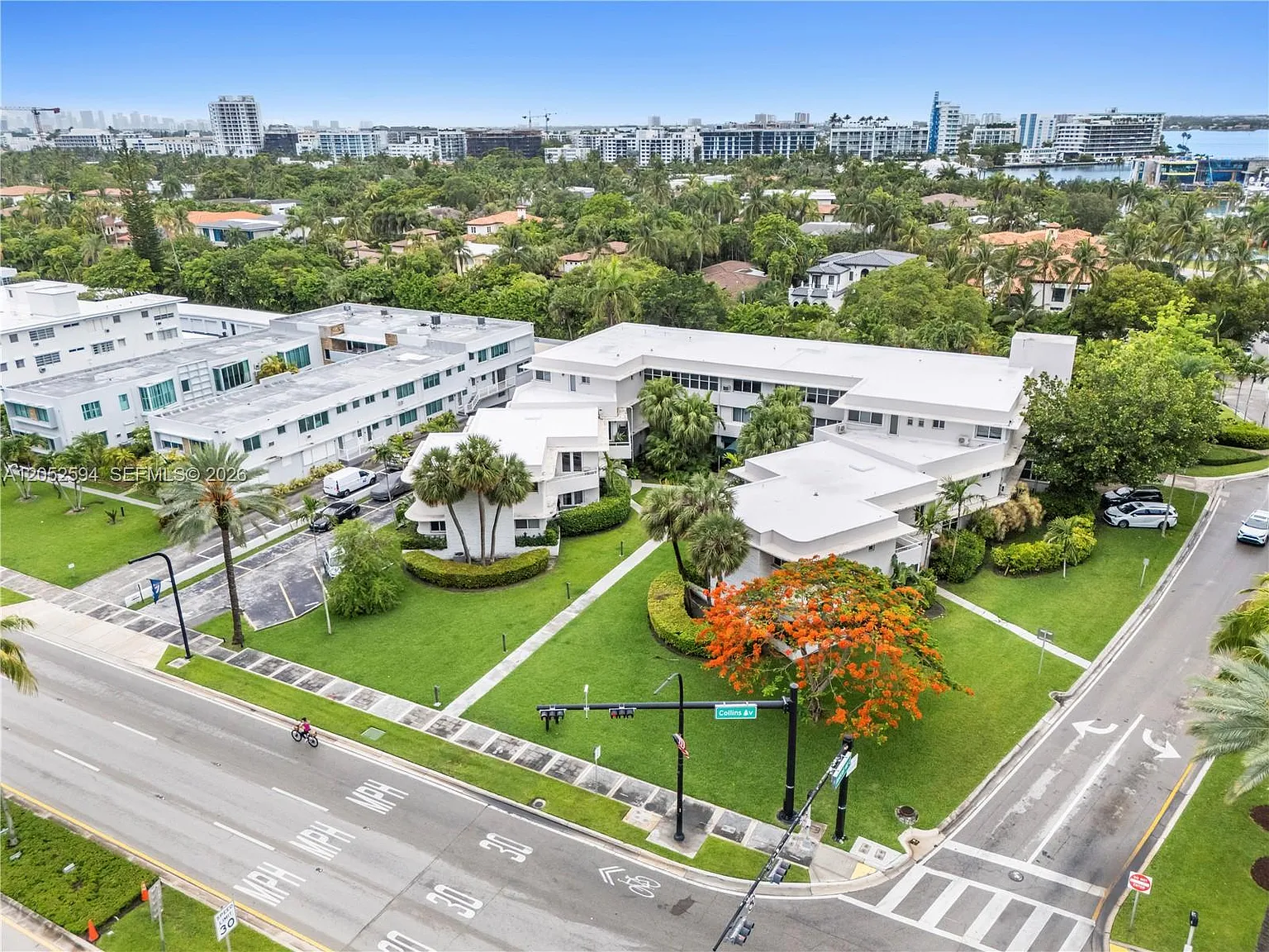 bal Harbour Res Sec — Photo 2