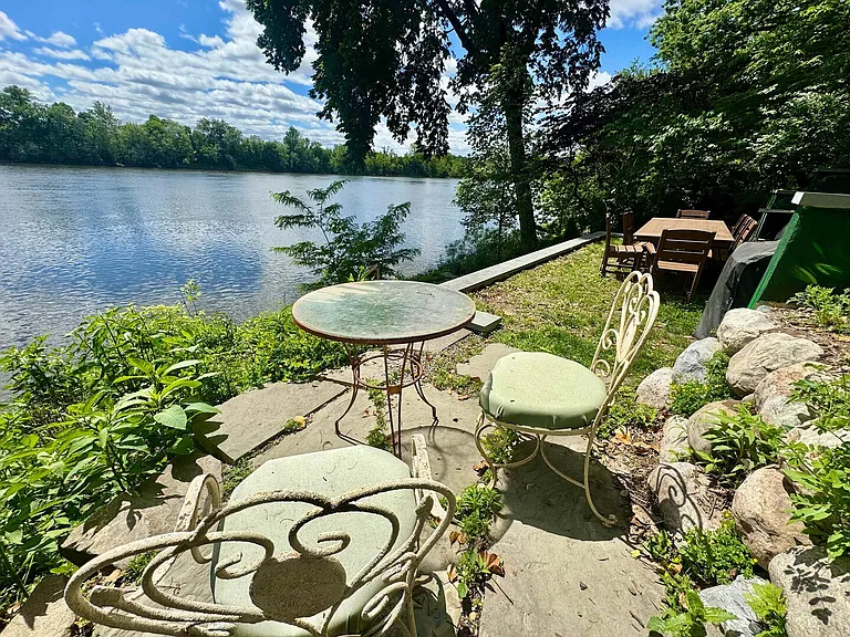 River Dr — Photo 75