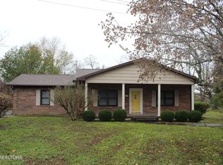 215 Rugby Ave, Jamestown, TN 38556