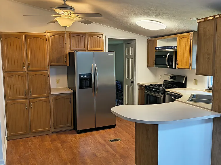2440 Welch Rd — Photo 2