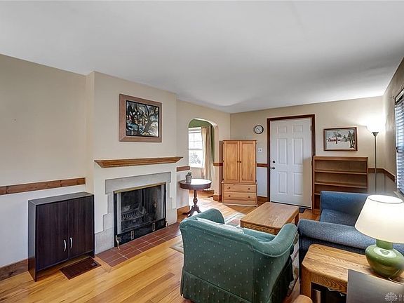 5th image of 209 Earnshaw Dr