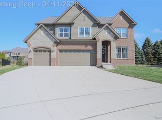 13101 Valencia Dr, Shelby Township, MI