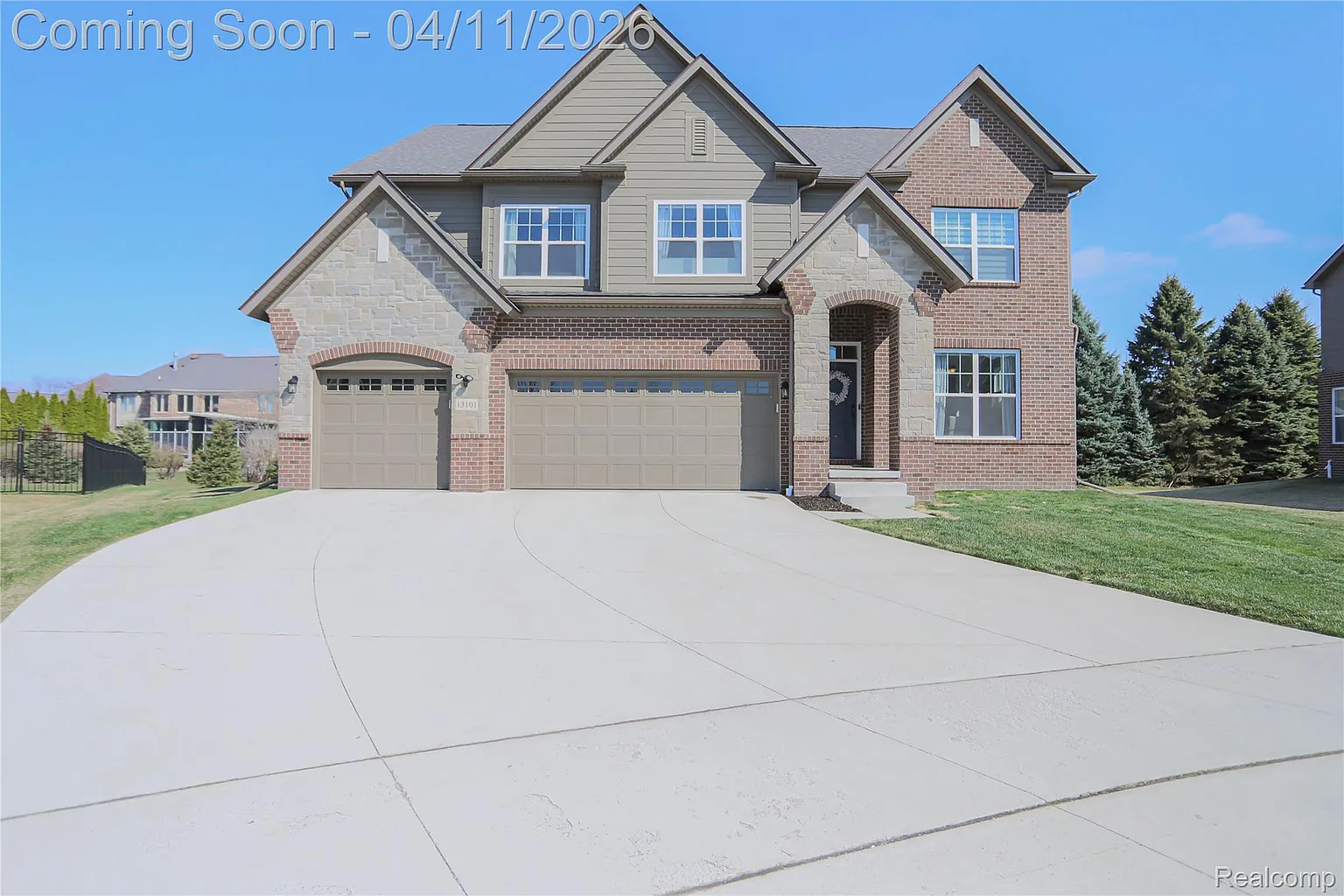 13101 Valencia Dr photo 1