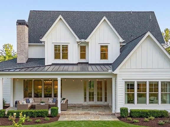 2nd image of 2091 Wilkie Rd