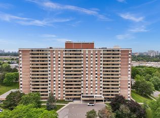 120 Dundalk Dr #703, Toronto, ON M1P4V9