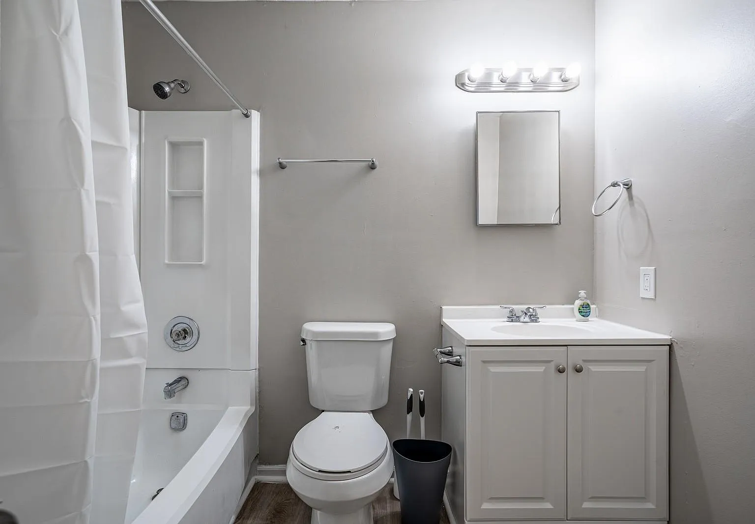 4 bed, 3.0 bath, 1816 sqft, $711 — Photo 3
